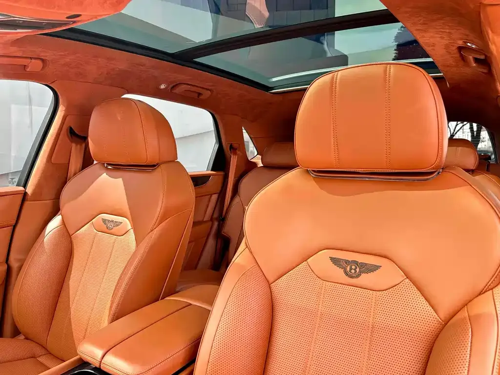 Bentley Bentayga — фото 8