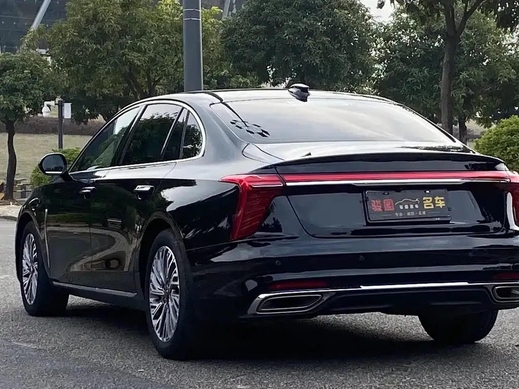 Hongqi H5 — фото 10
