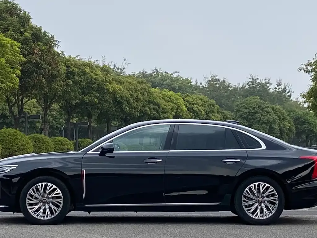 Hongqi H5 — фото 2