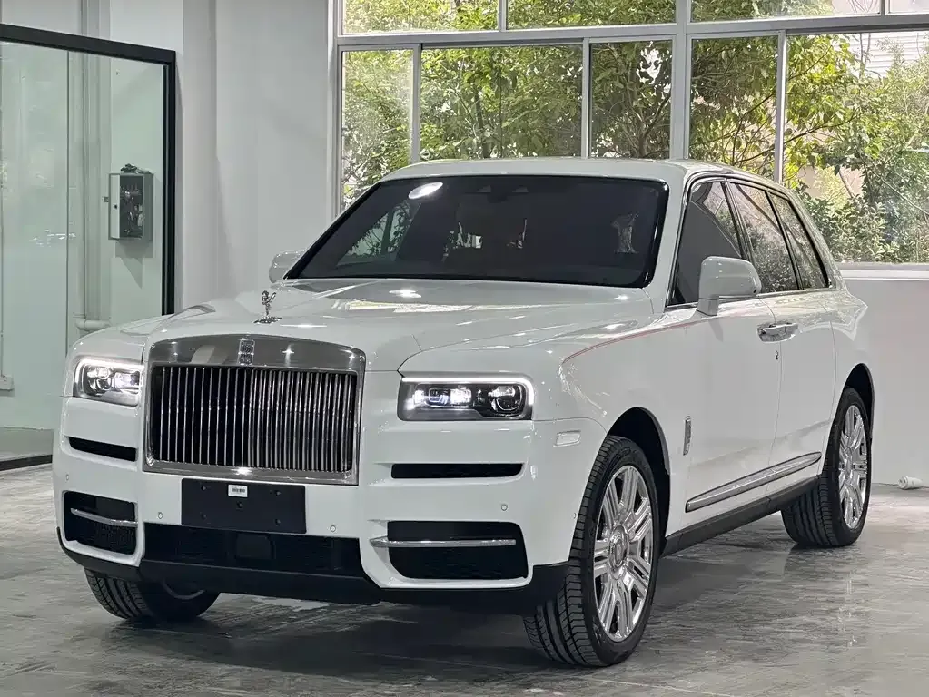 Rolls-Royce Cullinan — фото 1