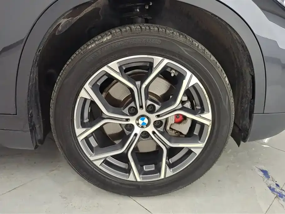 BMW X1 — фото 10