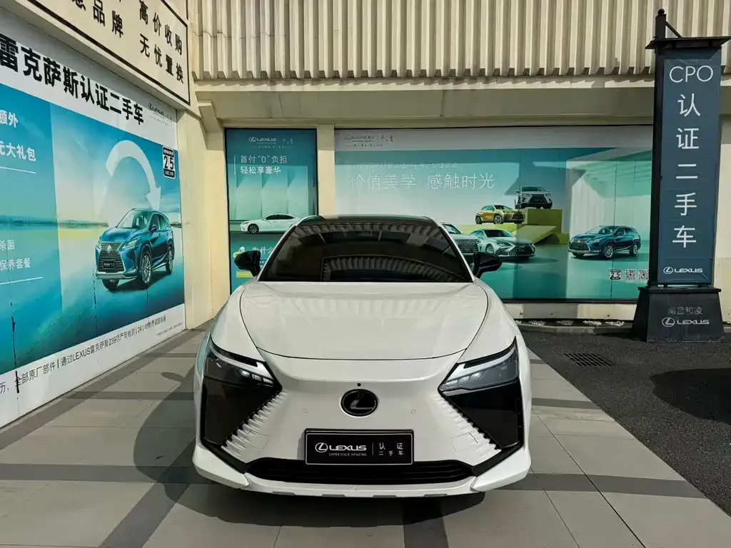 Lexus RZ — фото 5
