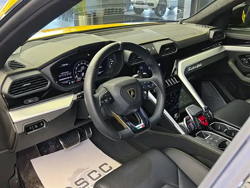 Lamborghini Urus — фото 8