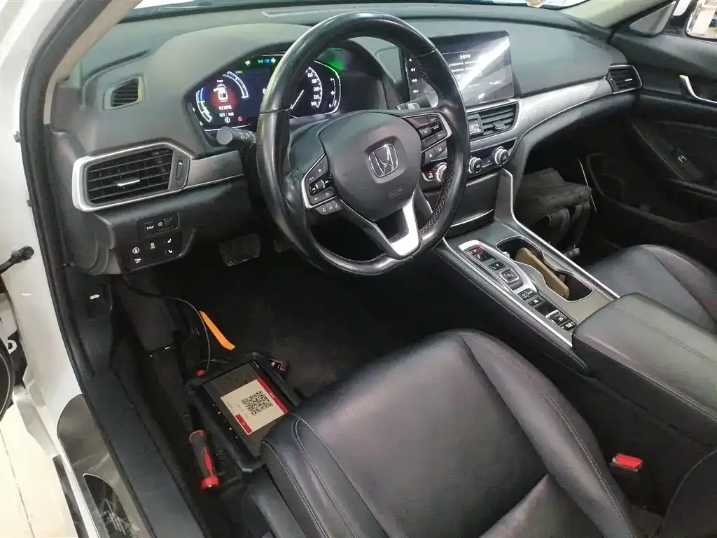 Honda Accord — фото 8