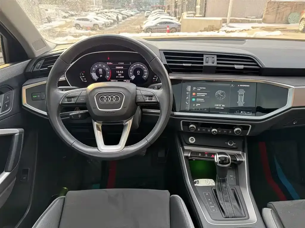 Audi Q3 — фото 10
