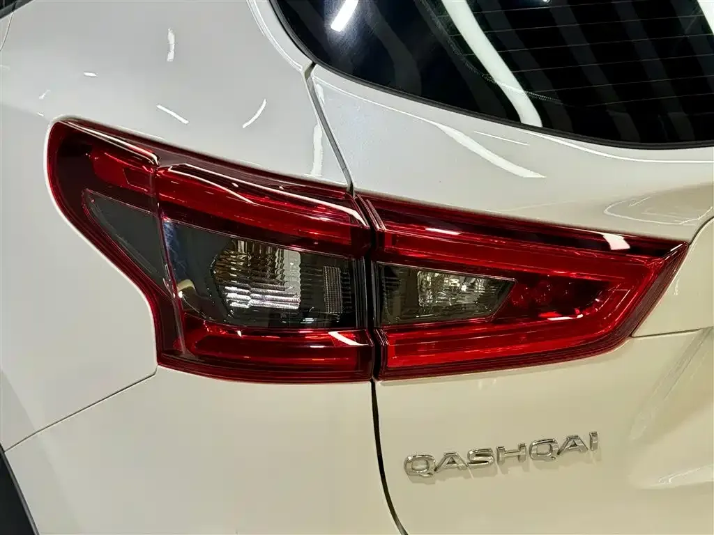 Nissan Qashqai — фото 9
