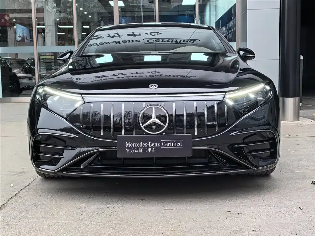 Mercedes-Benz EQS AMG — фото 7
