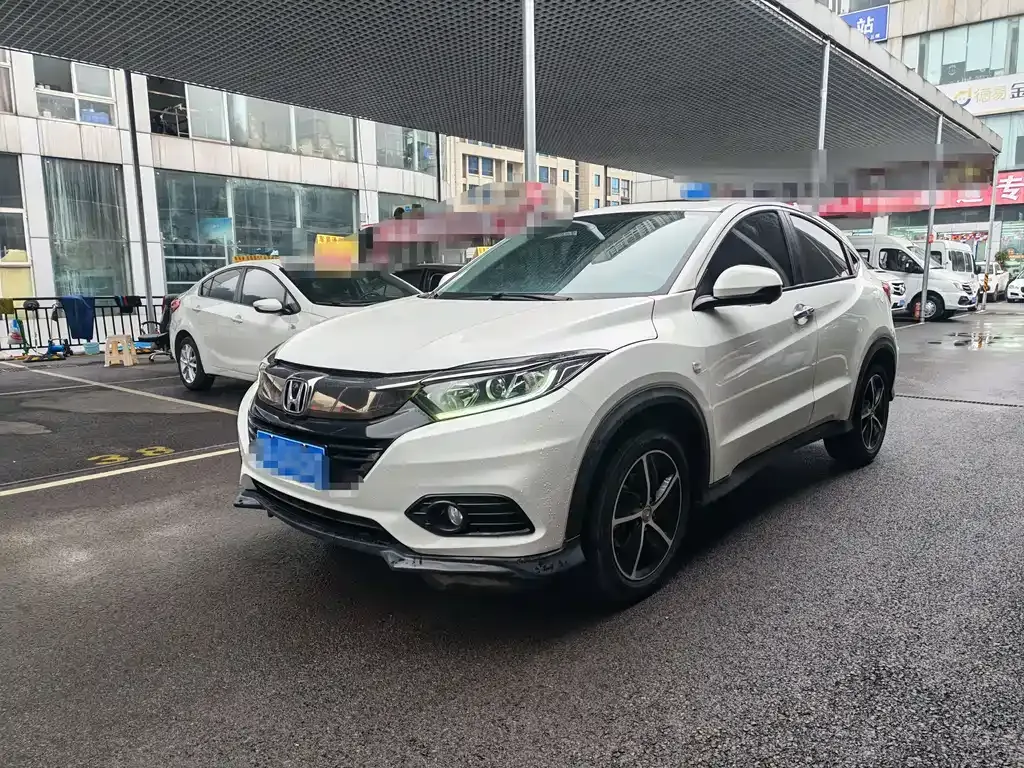 Honda Vezel — фото 1