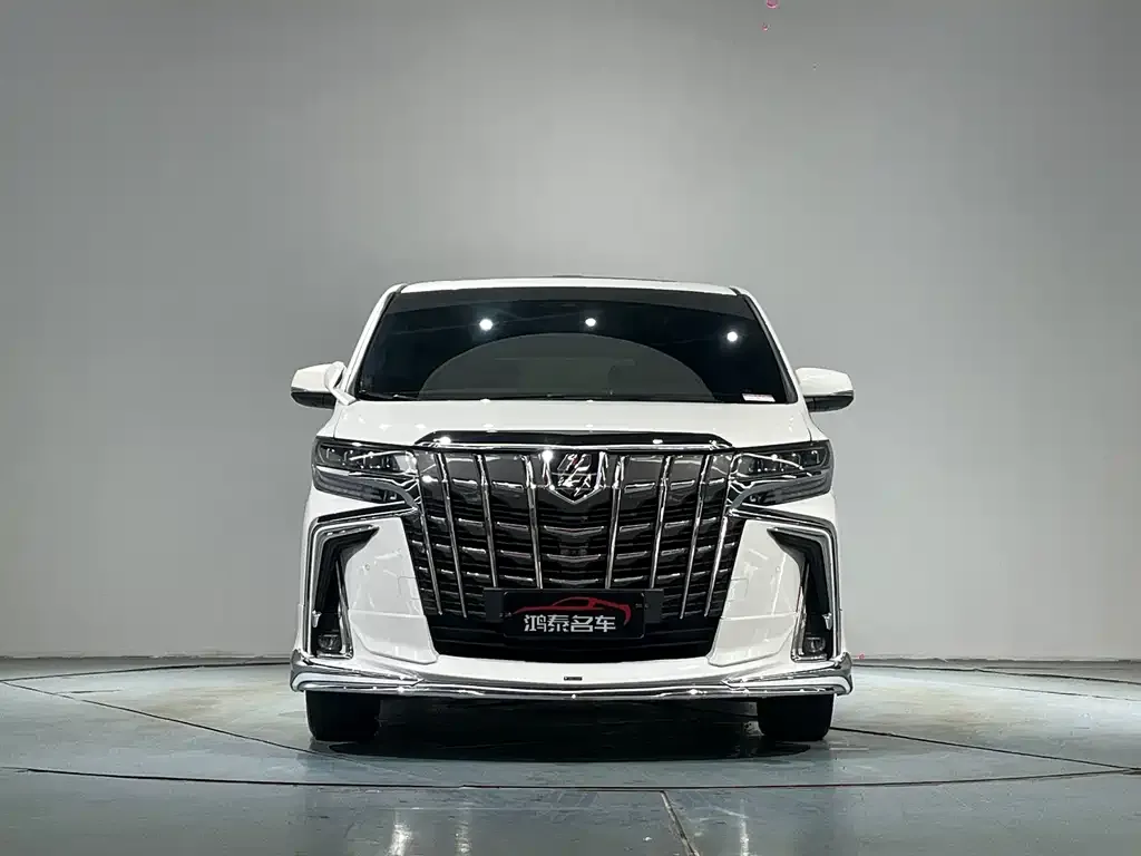 Toyota Alphard — фото 3