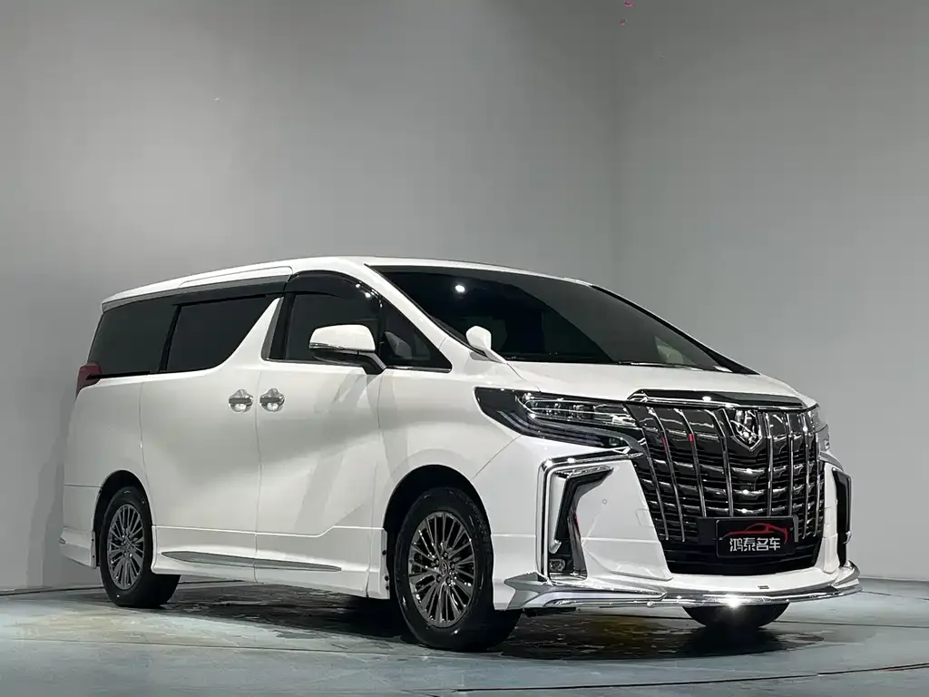 Toyota Alphard — фото 9