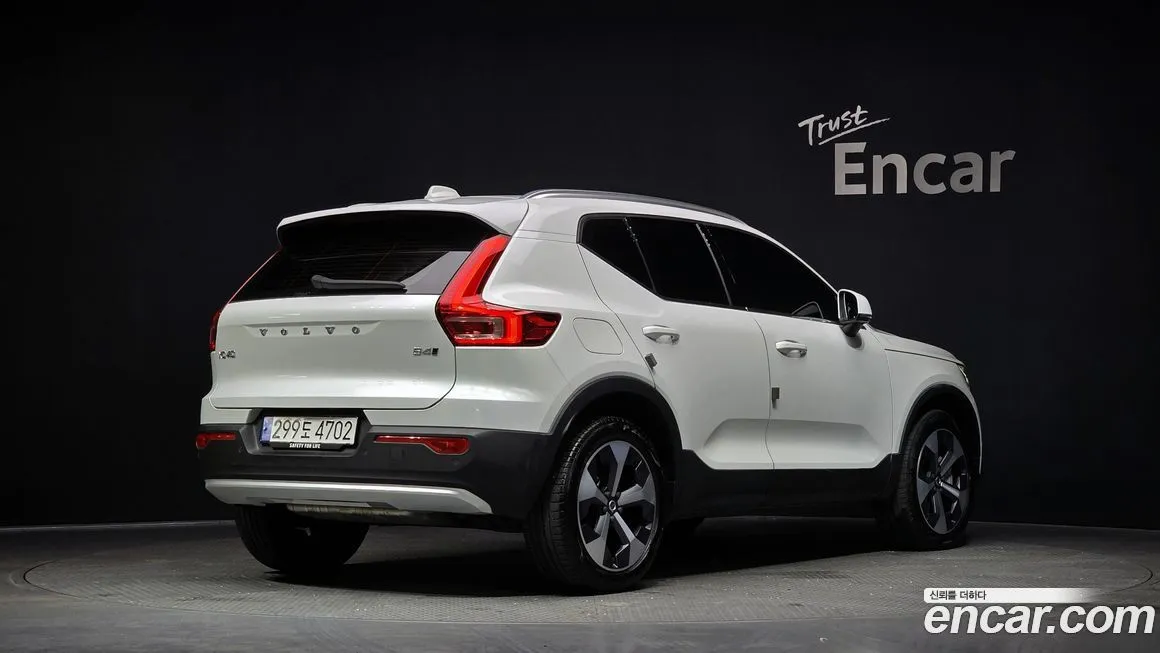 Volvo XC40 — фото 2