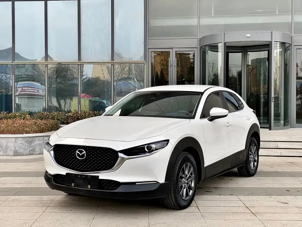 Mazda CX-30 — фото 1