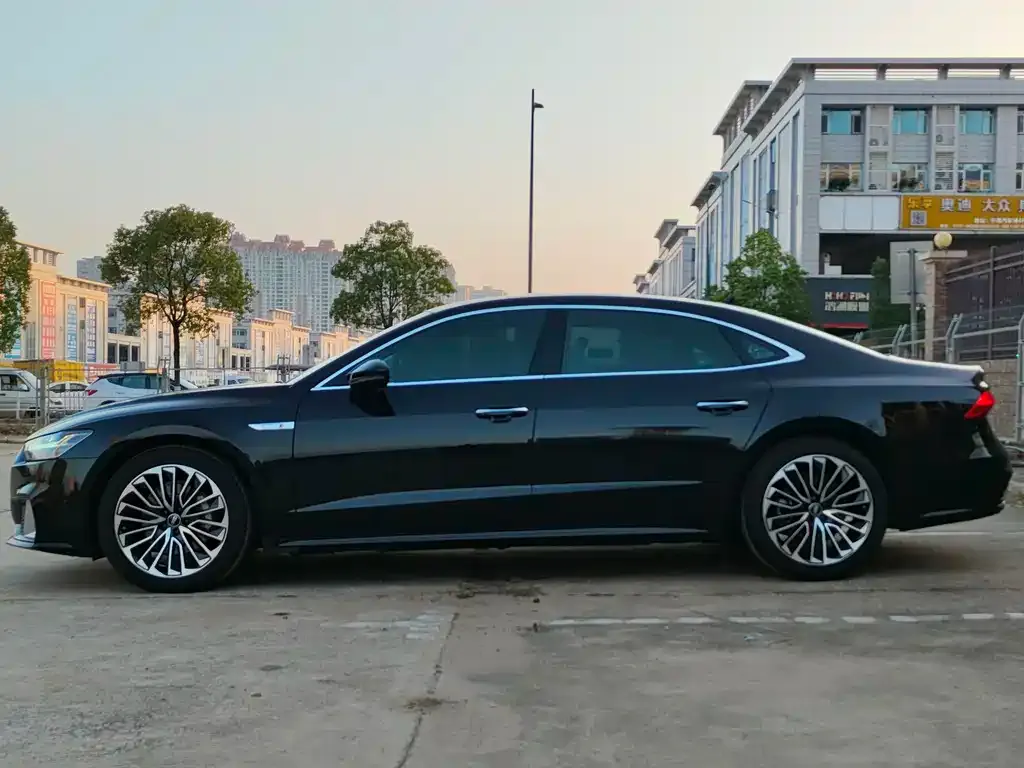 Audi A7L — фото 6