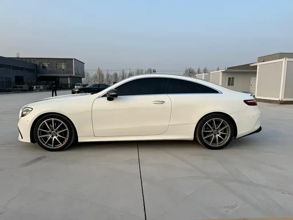 Mercedes-Benz E-Class (Import) — фото 2