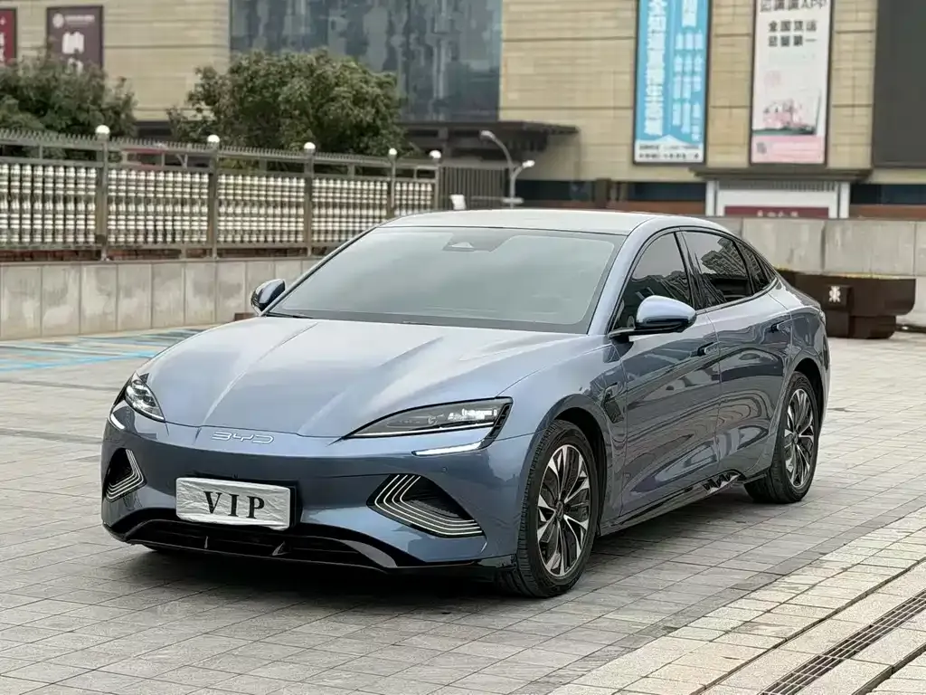 BYD Seal — фото 1