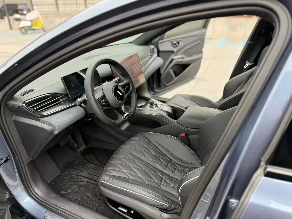 BYD Seal — фото 6