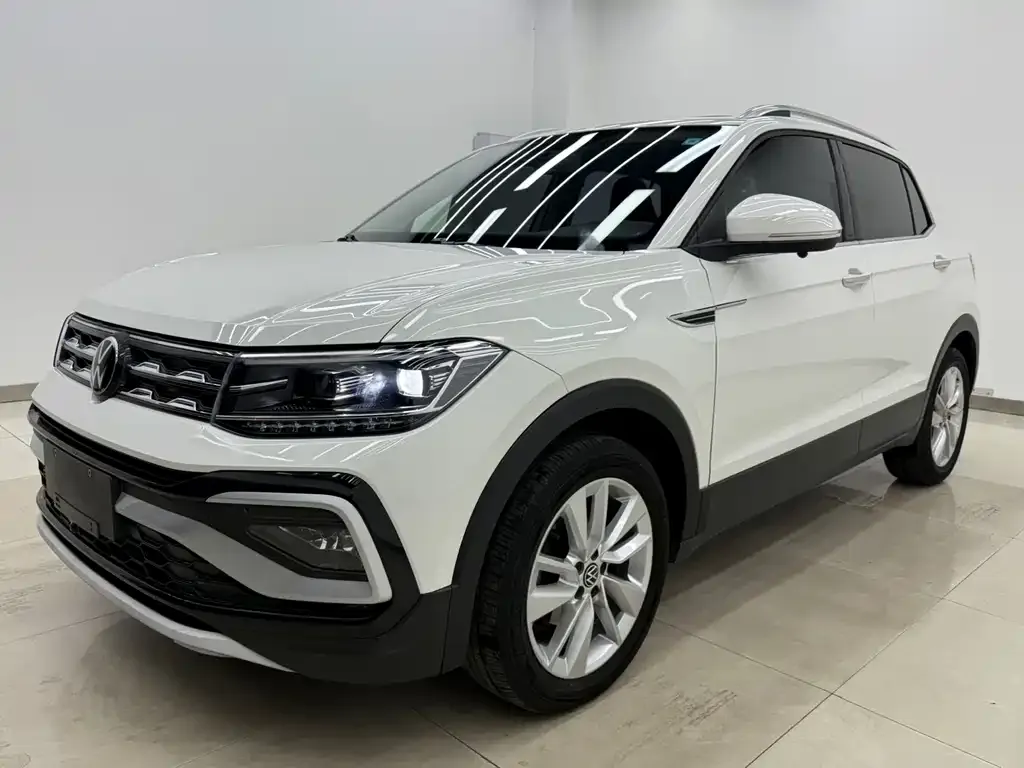 Volkswagen T-Cross — фото 1