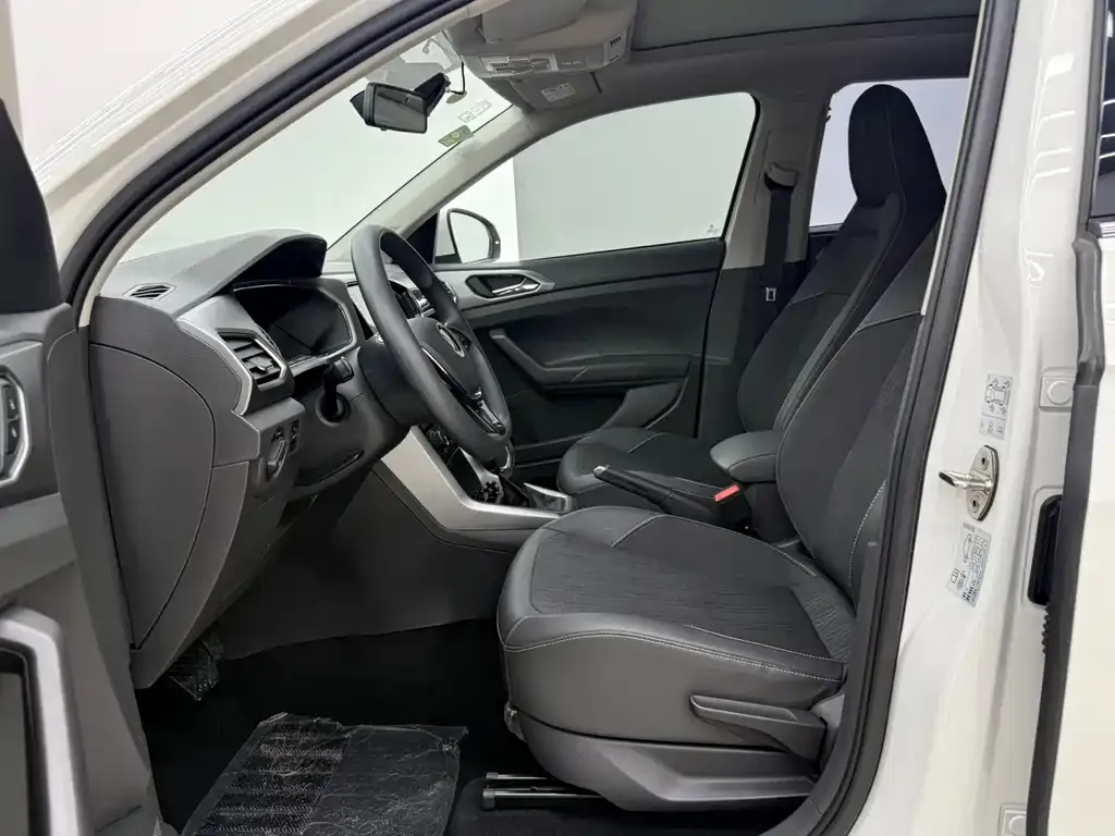 Volkswagen T-Cross — фото 4