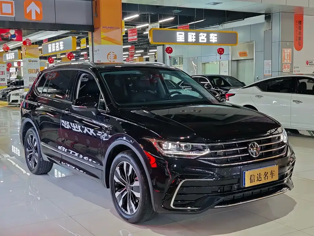 Volkswagen Tiguan L — фото 4