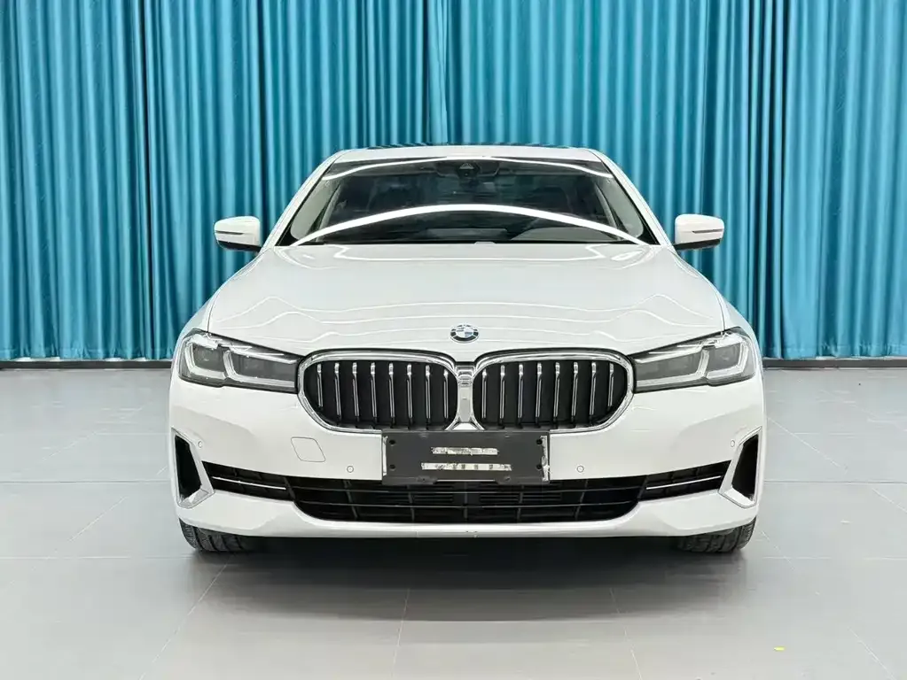 BMW 5 Series — фото 2
