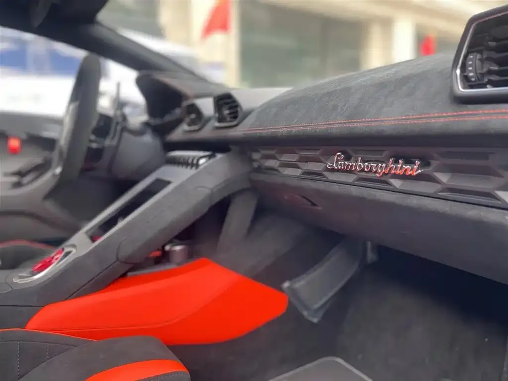 Lamborghini Huracan — фото 5