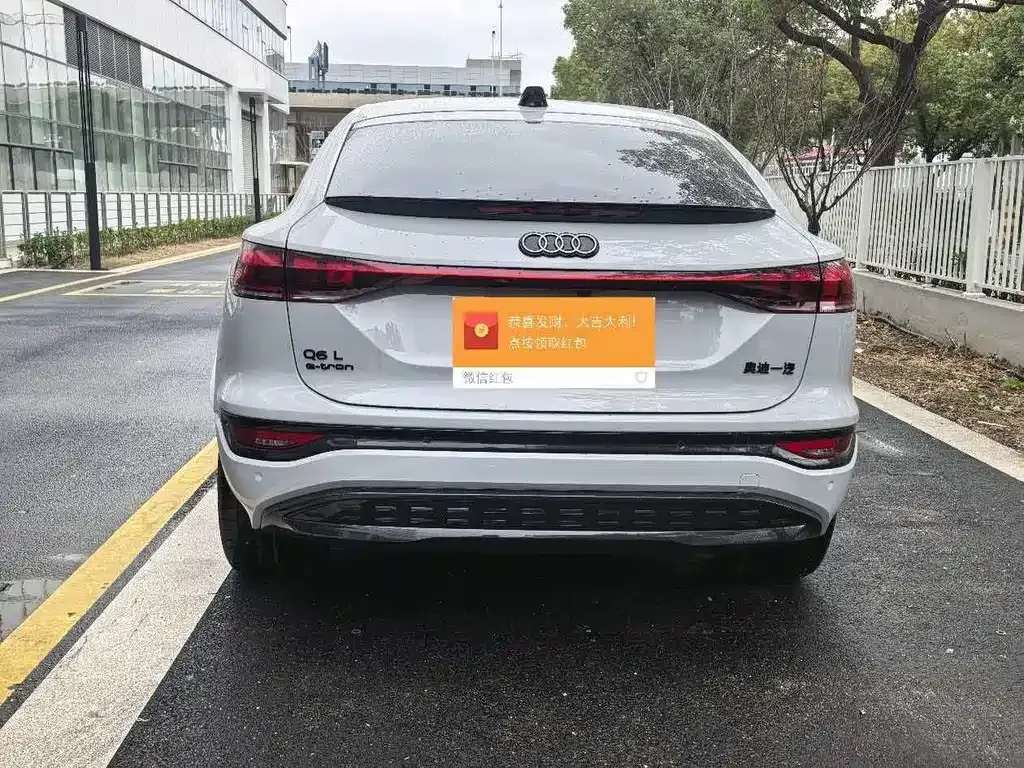 Audi Q6L Sportback e-tron — фото 5