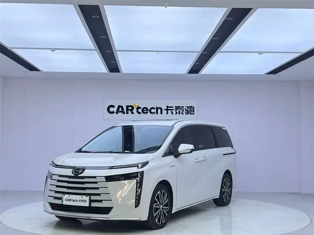 GAC Motor E8 Hybrid — фото 1