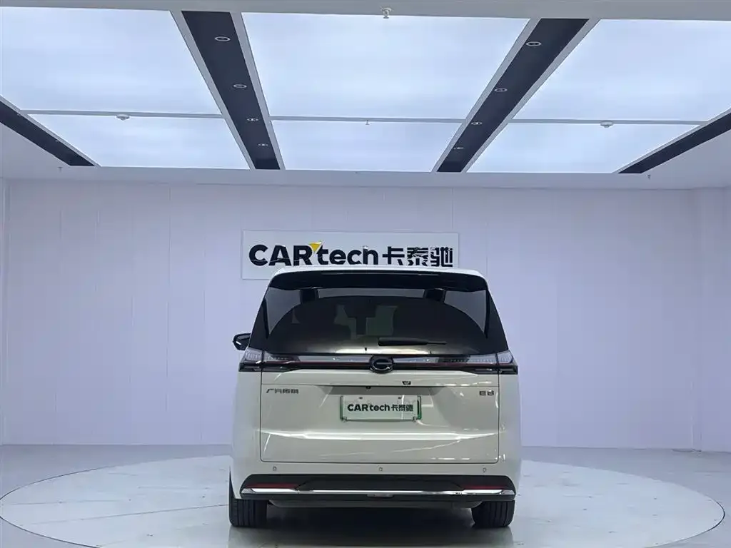 GAC Motor E8 Hybrid — фото 5