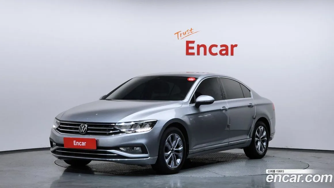 Volkswagen Passat — фото 1