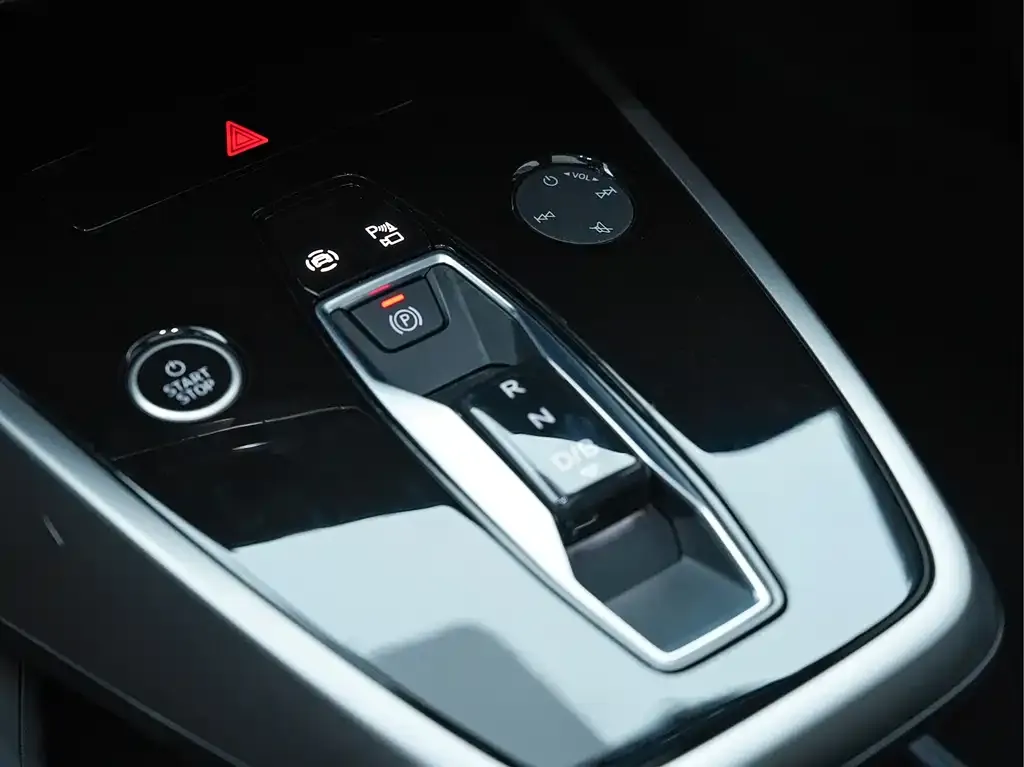 Audi Q4 e-tron — фото 8