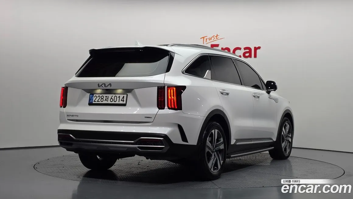Kia Sorento — фото 7