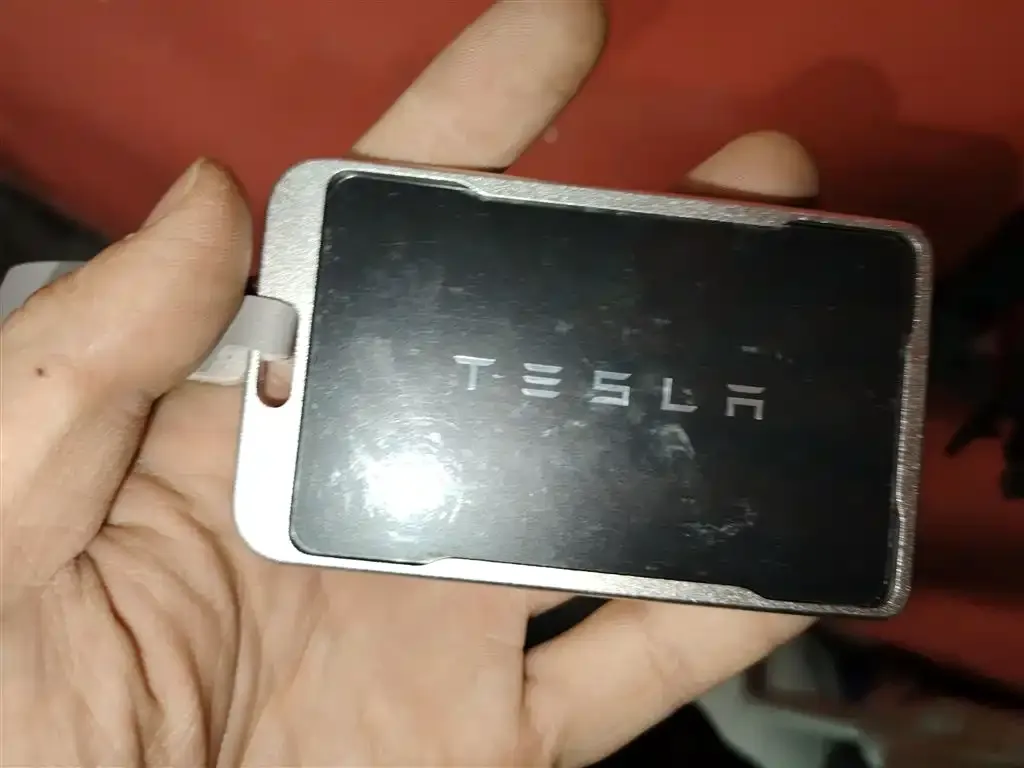 Tesla Model 3 — фото 2