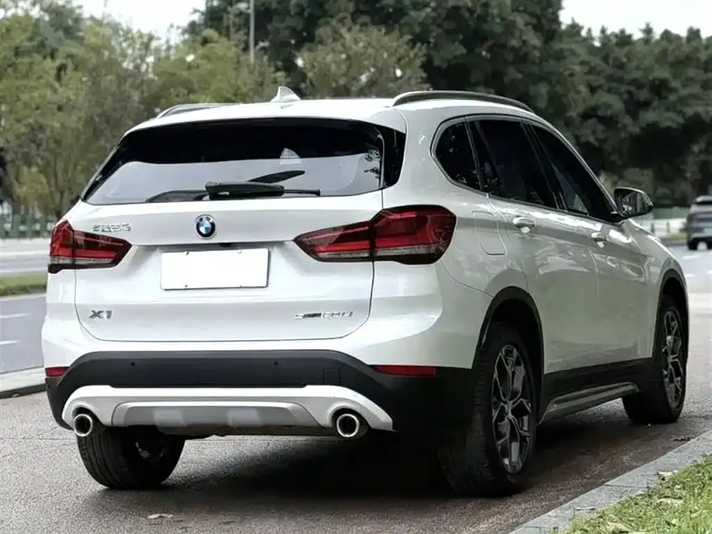 BMW X1 — фото 10