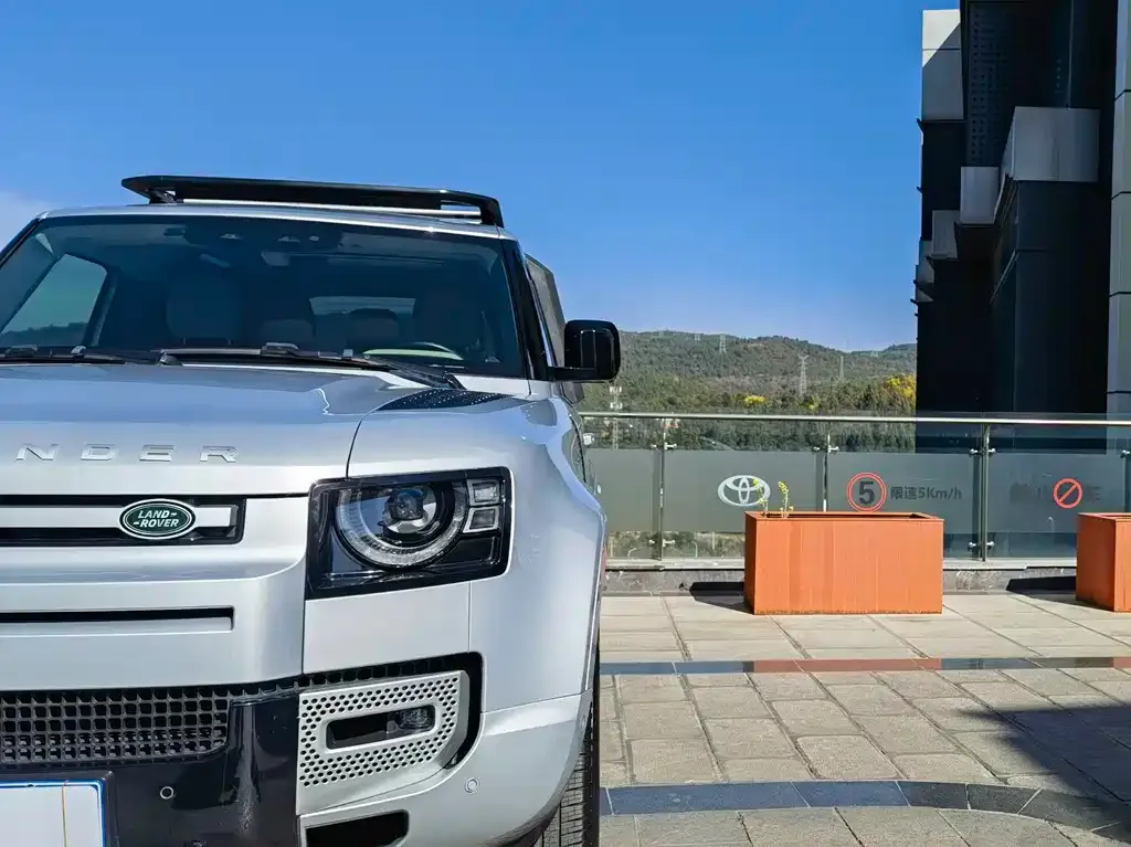 Land Rover Defender — фото 2