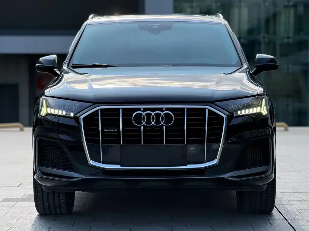 Audi Q7 — фото 7