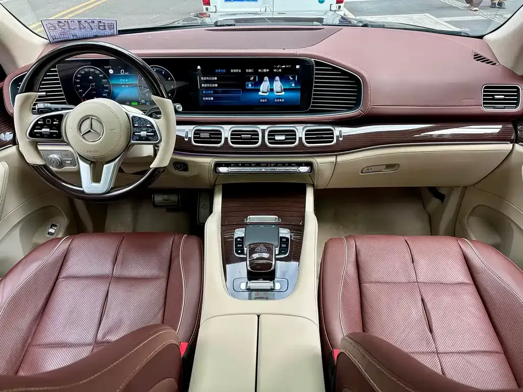 Mercedes-Benz GLS — фото 9