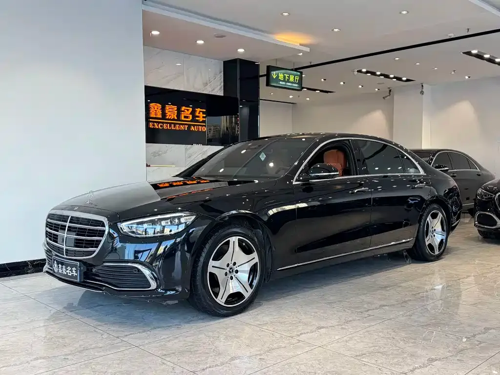 Mercedes-Benz S-Class — фото 1
