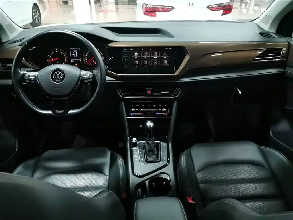 Volkswagen Tharu — фото 7