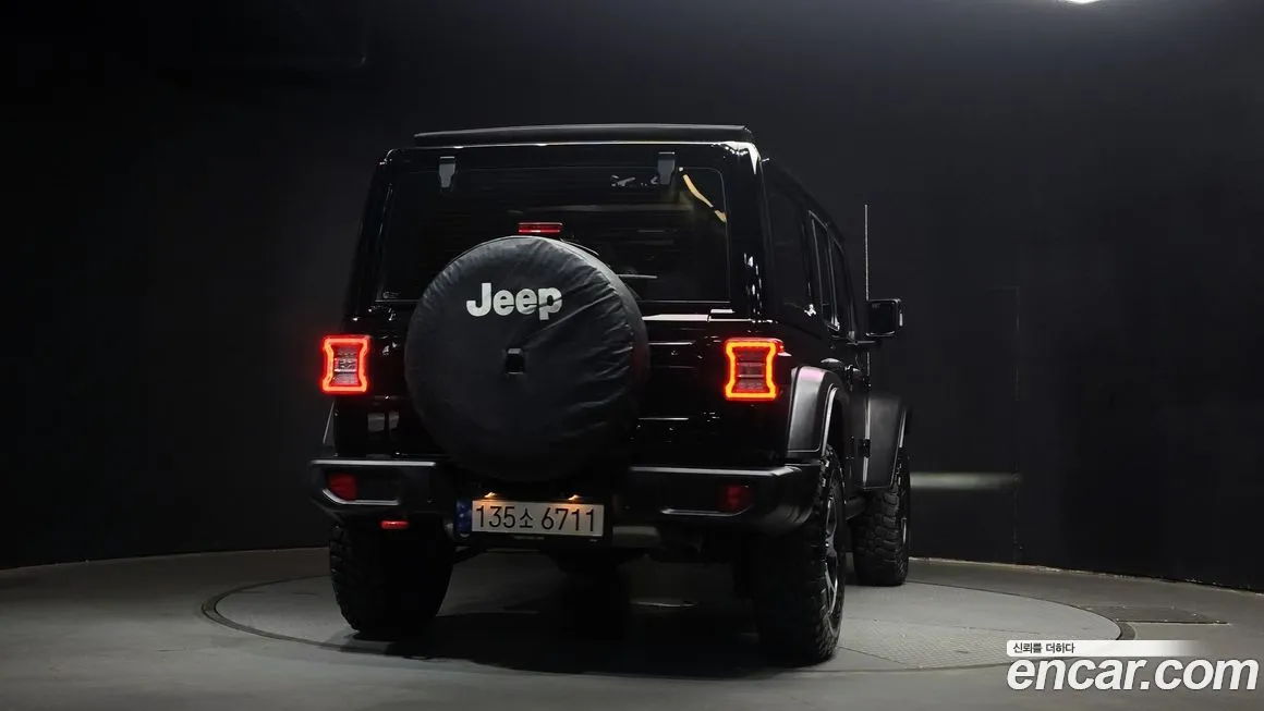 Jeep Wrangler — фото 6