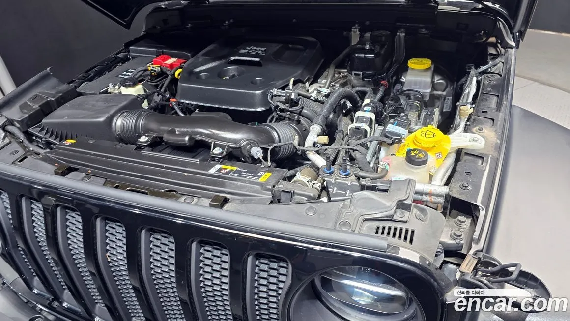 Jeep Wrangler — фото 9