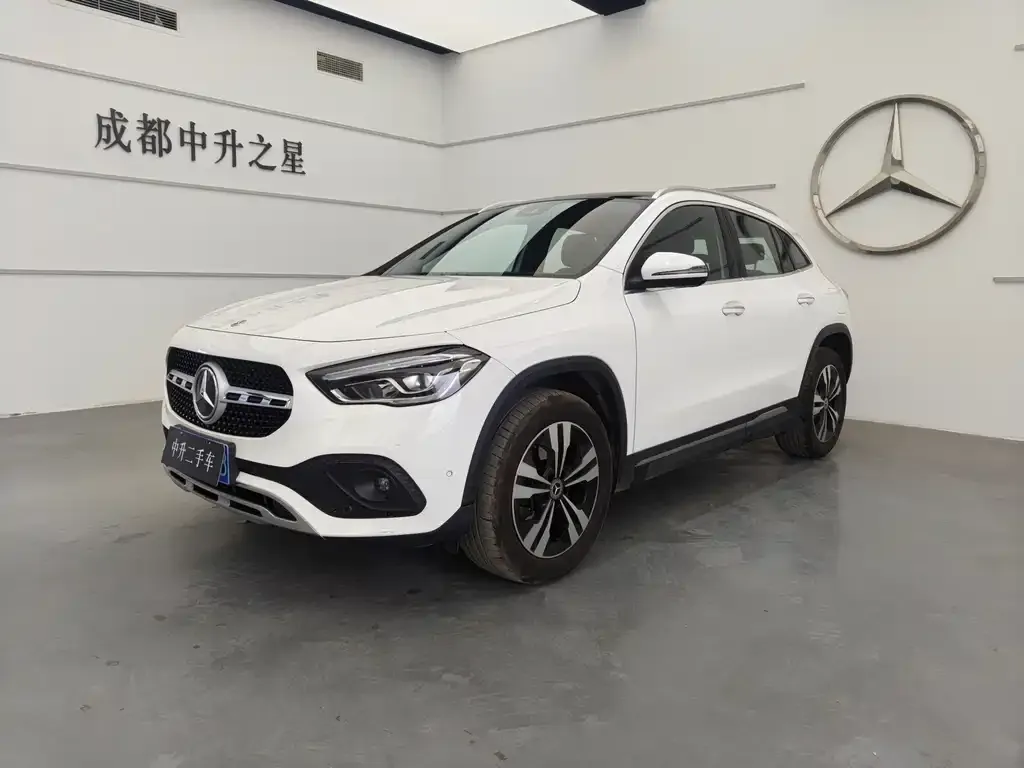 Mercedes-Benz GLA — фото 1