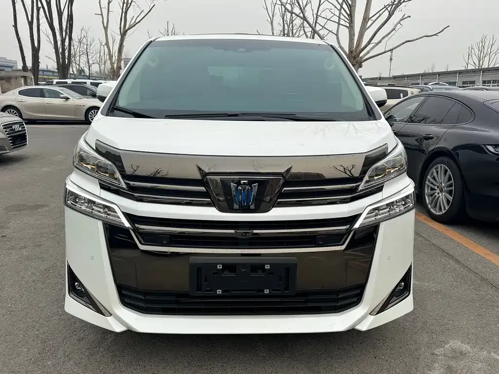 Toyota Vellfire — фото 7
