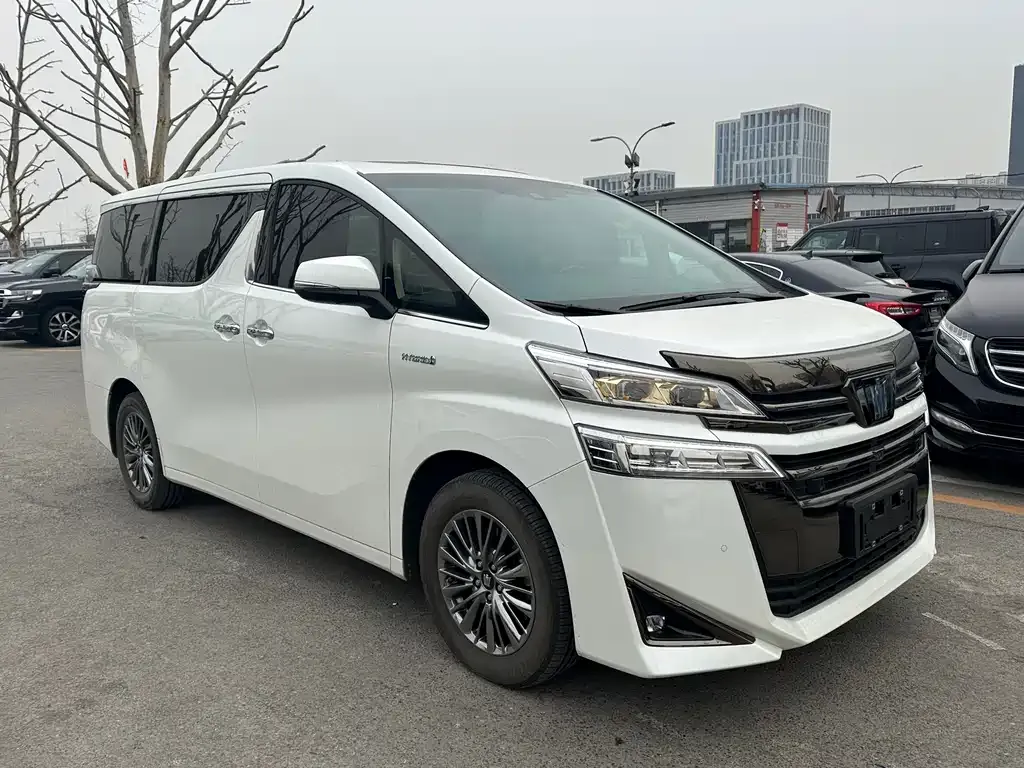Toyota Vellfire — фото 4