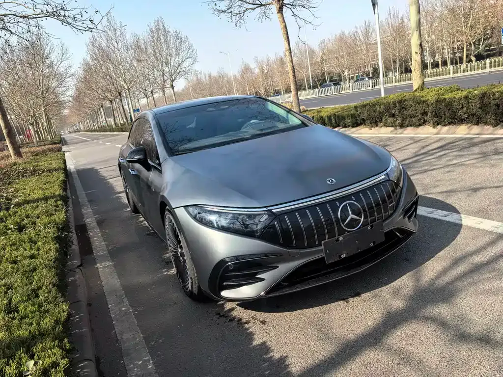 Mercedes-Benz EQS AMG — фото 6
