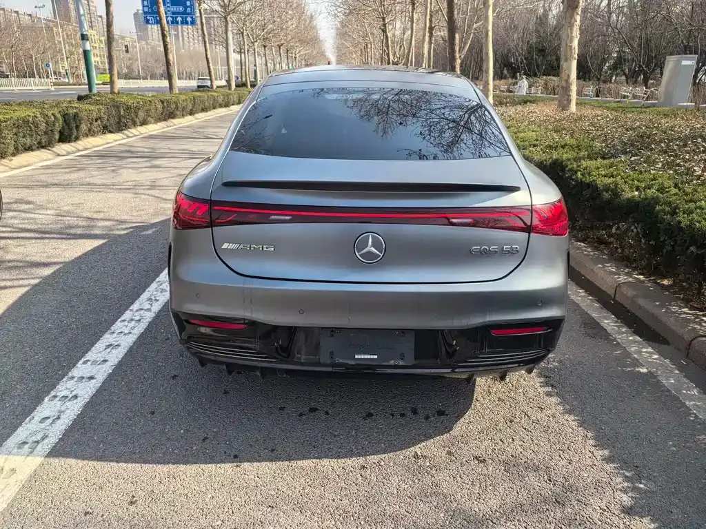 Mercedes-Benz EQS AMG — фото 8