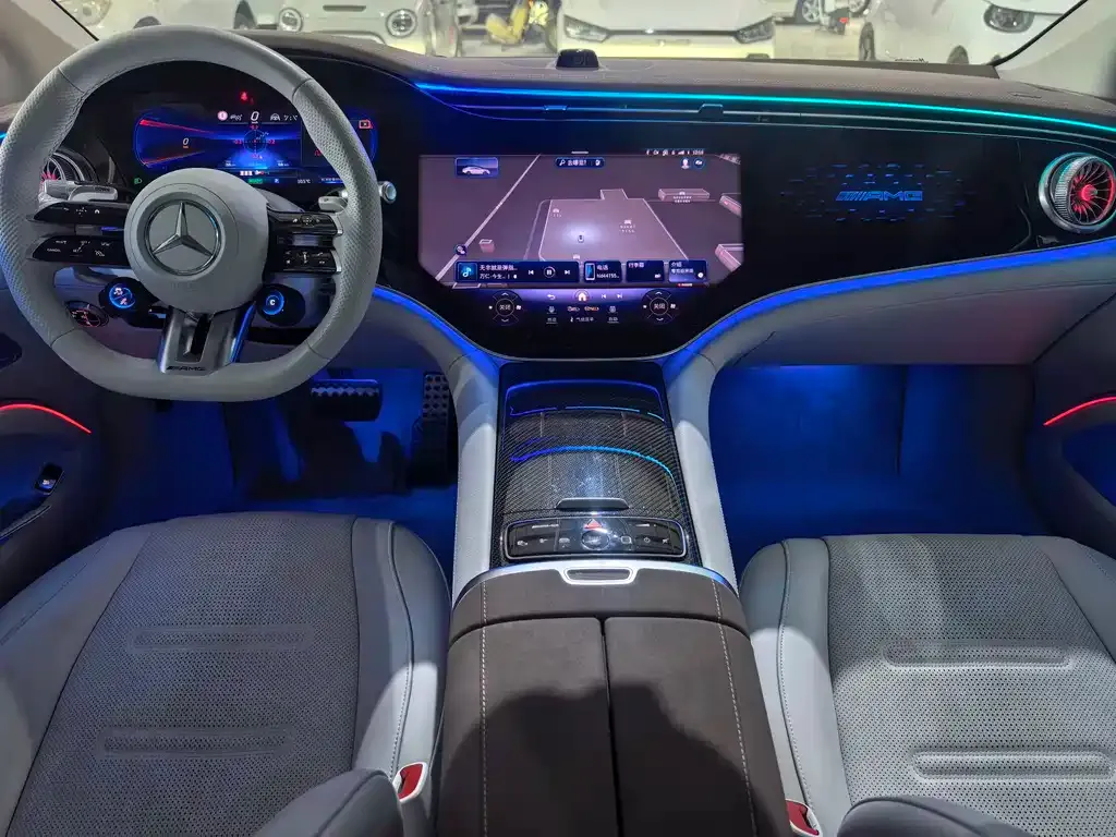 Mercedes-Benz EQS AMG — фото 3