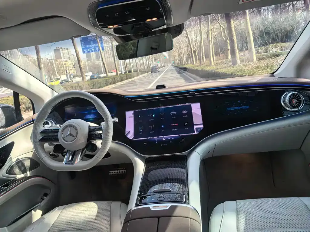 Mercedes-Benz EQS AMG — фото 4