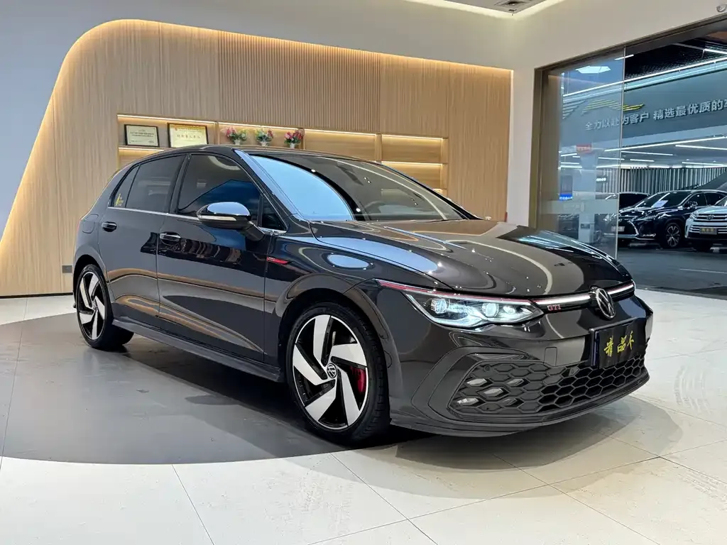Volkswagen Golf GTI — фото 3