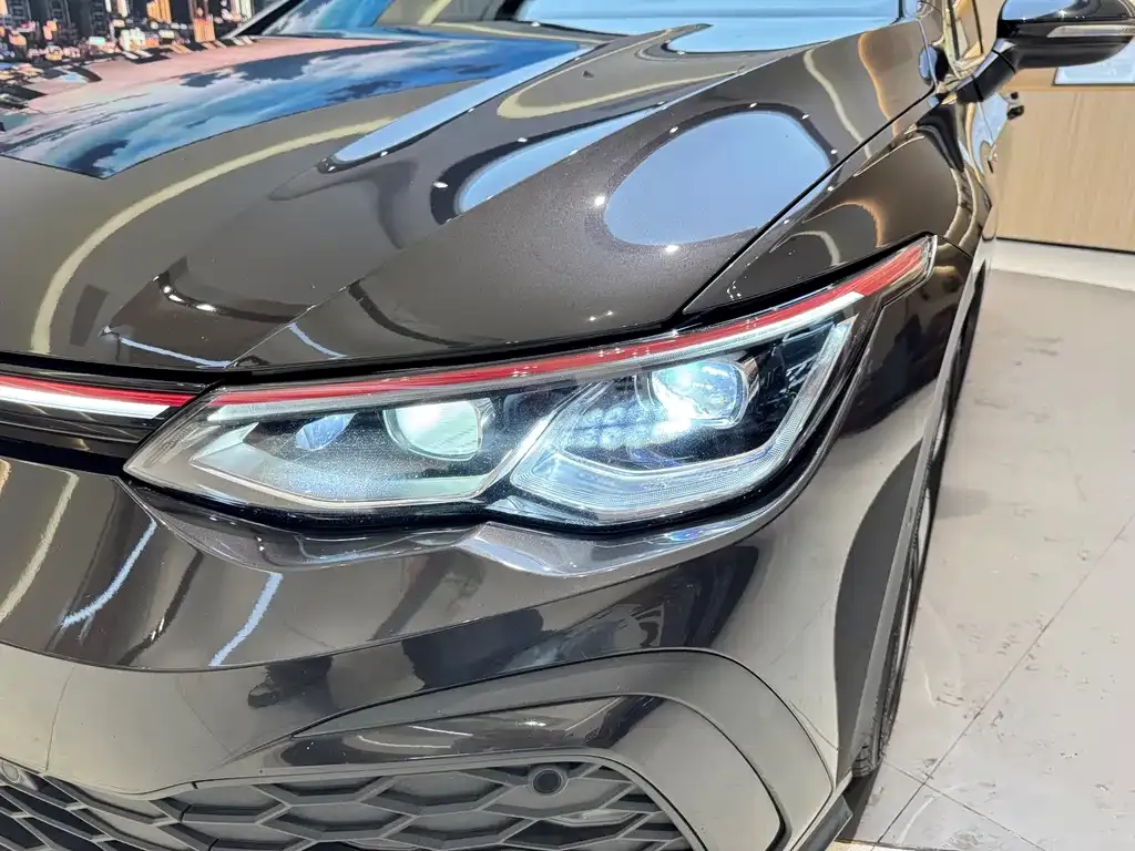 Volkswagen Golf GTI — фото 9