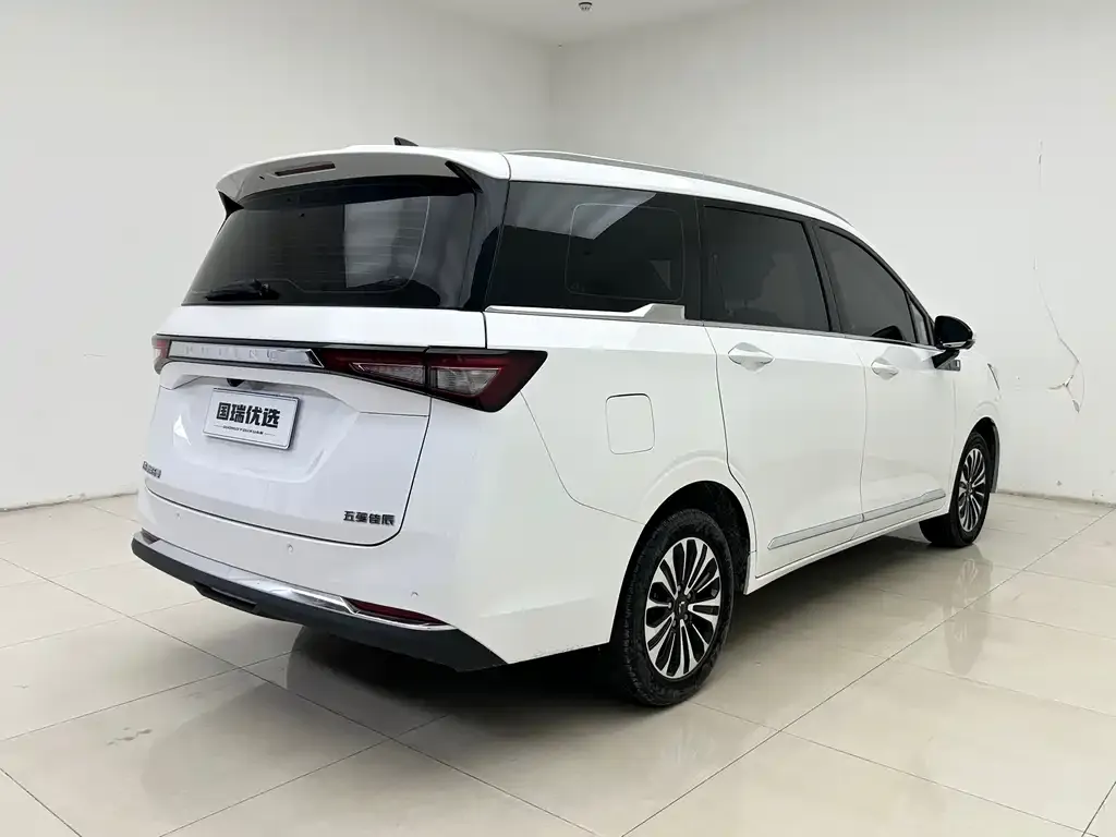 Wuling Jiachen — фото 6